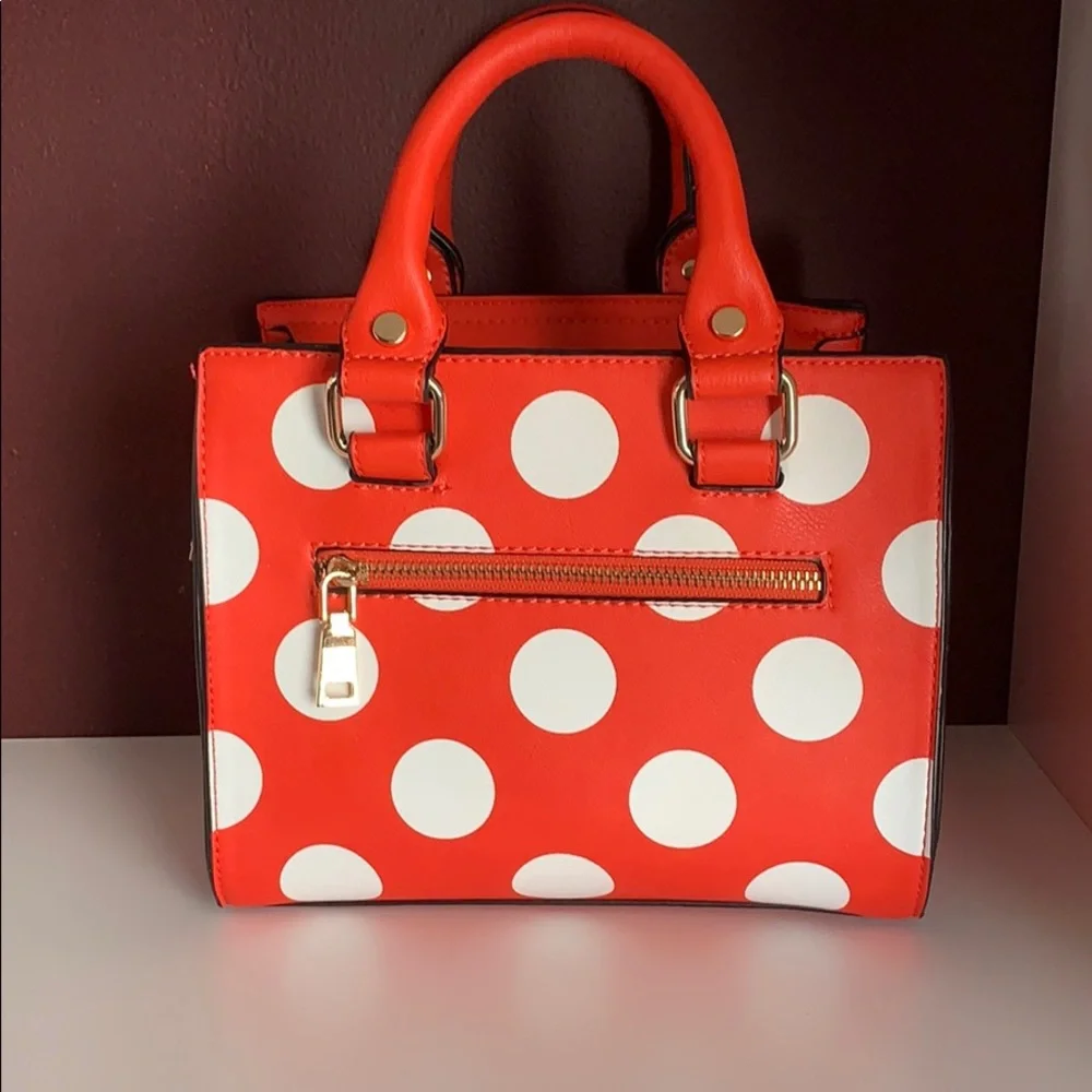 N/A bold red